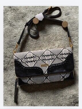 🔥Rosetti Black and White Woven Pattern Crossbody Bag with Gold Hardware NWT